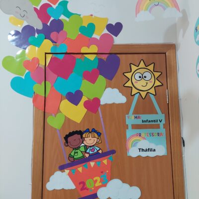 Painel de porta tema "Voando Alto"