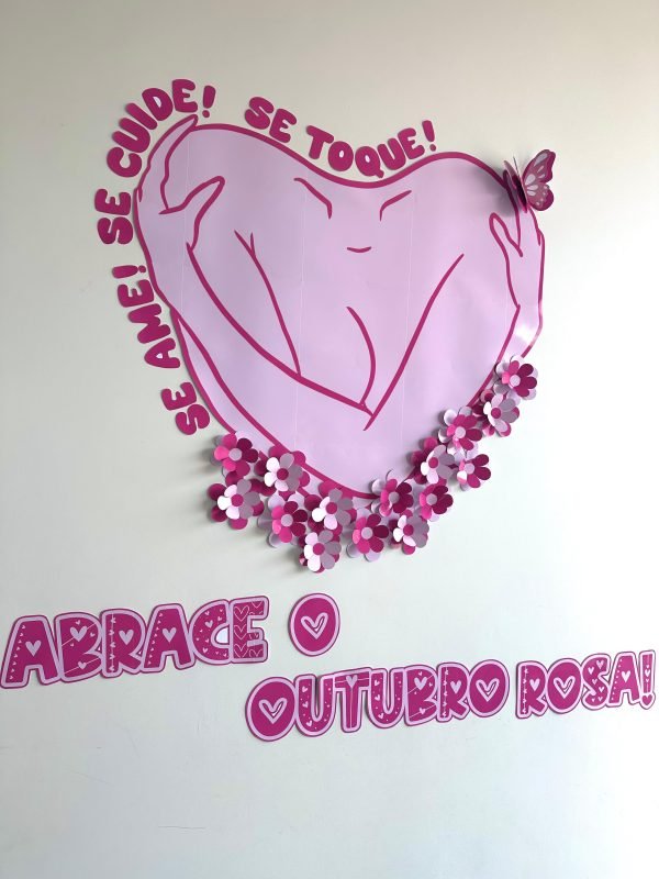 Painel Abrace o Outubro Rosa