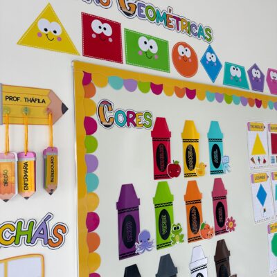Kit Figuras Geométricas e Cores Tema Escolar