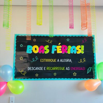 PAINEL BOAS FÉRIAS E RECESSO NEON